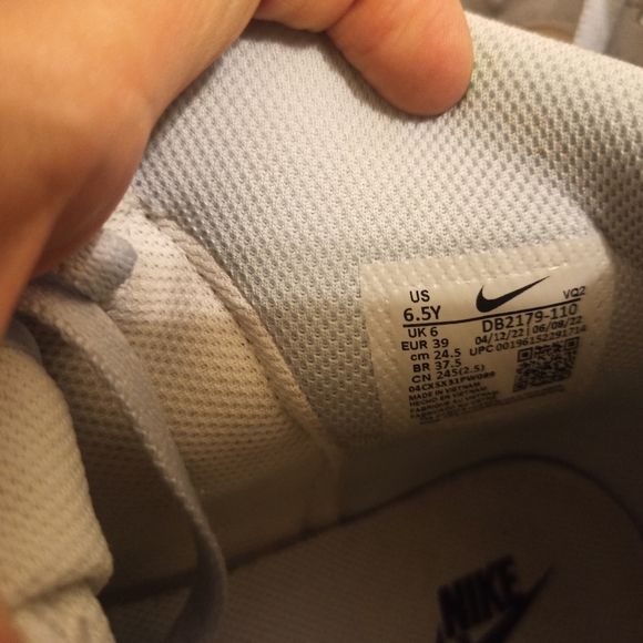 Nike Ankle Shoes - Picture 4 of 5